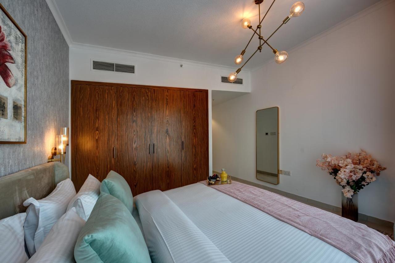 דובאי Durrani Homes - Luxe Living With Burj Khalifa And Fountain View - Third Room Without Partition מראה חיצוני תמונה